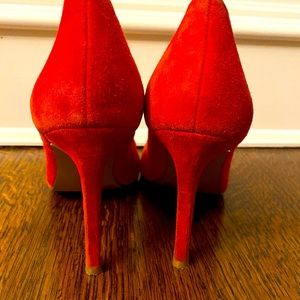 Jessica Simpson Red Heel Pumps!